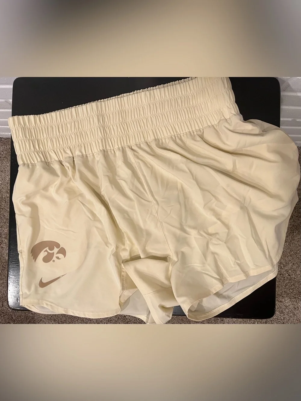 NWT Nike Cream Iowa Hawkeye Dri-FIT Athletic Shorts
